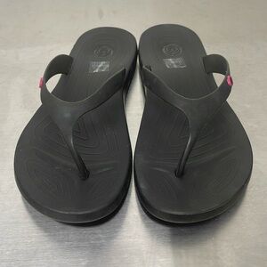Crocs Ocean Minded Flip Flop Sandals W8 Black